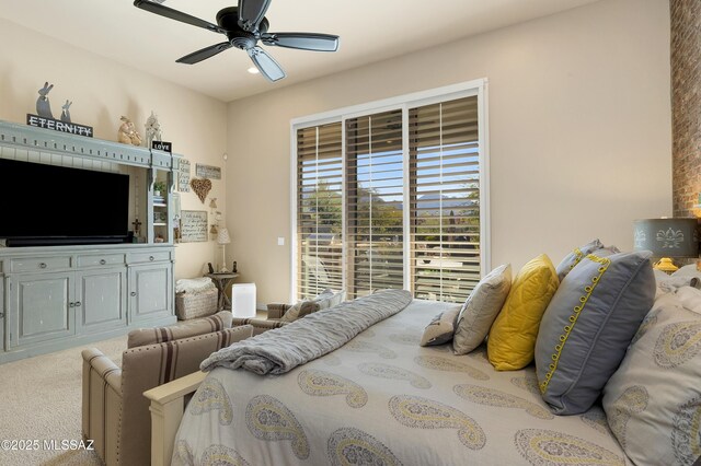 living room featuring ceiling fan, wood-type flooring, and crown molding