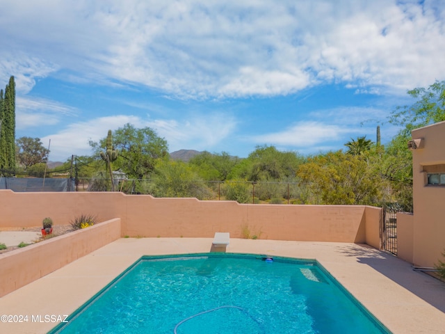 view of pool featuring a mountain view