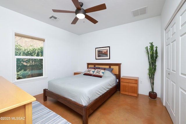 bedroom featuring a closet and ceiling fan