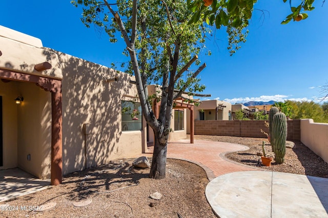 view of yard with a patio