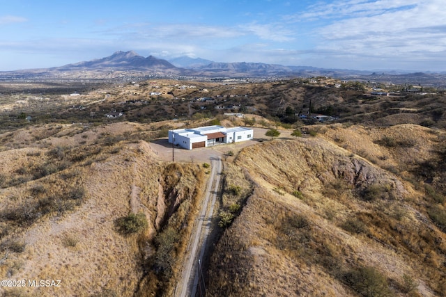 bird's eye view featuring a mountain view