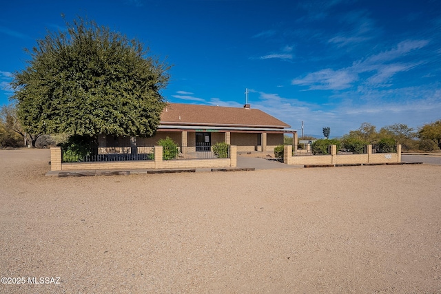 view of front of property