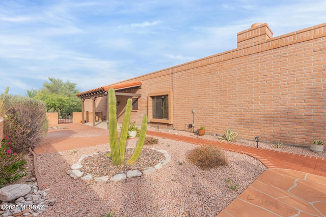 view of yard featuring a patio