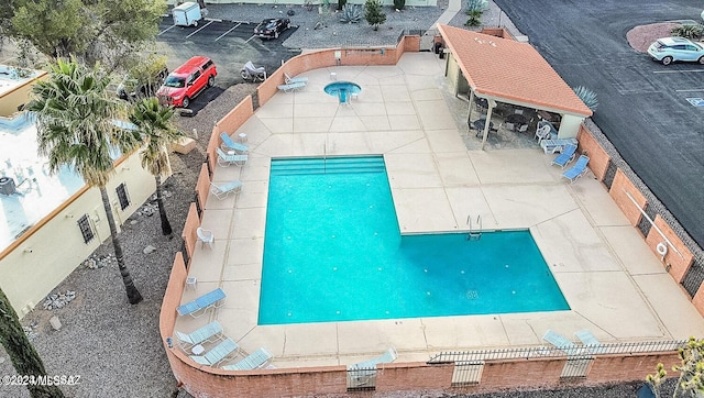 view of swimming pool