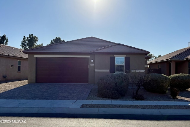 view of front facade with a garage