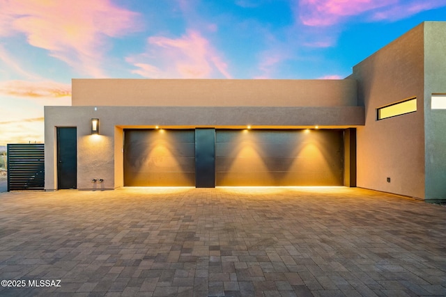 view of front facade with a garage