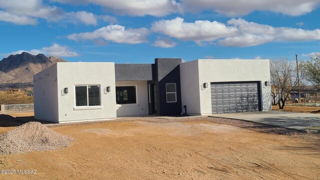 property entrance featuring a patio area