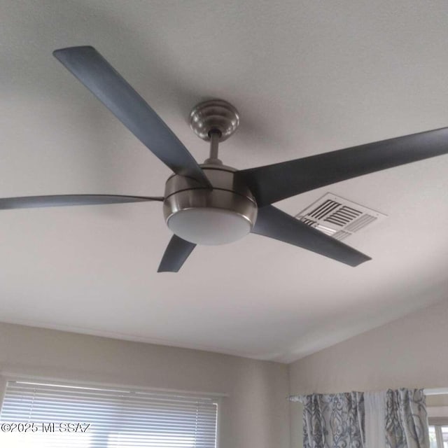 interior details with visible vents and ceiling fan