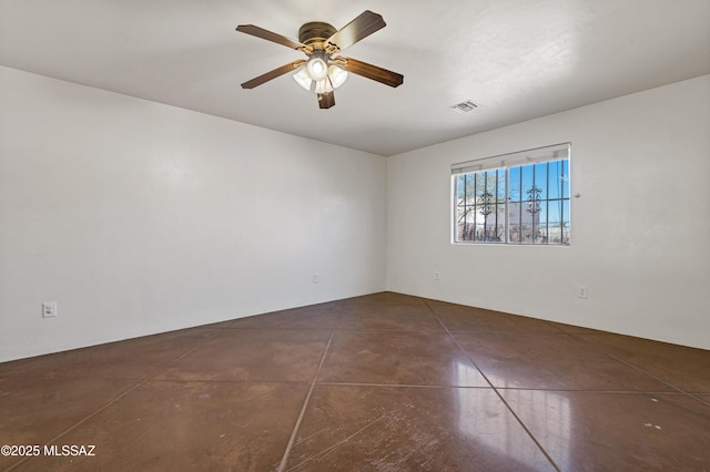 empty room with ceiling fan