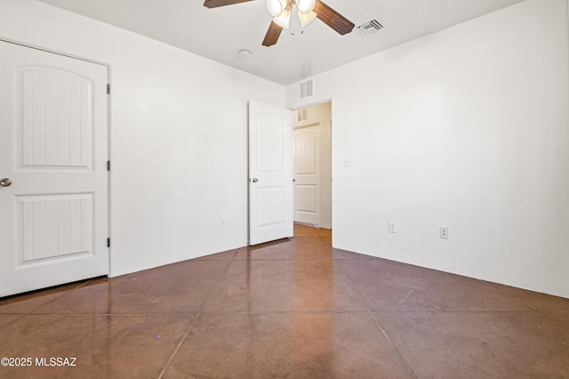 unfurnished room featuring ceiling fan