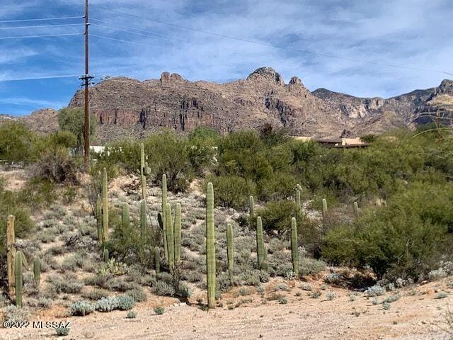 Listing photo 3 for 6961 N Ozona Dr Unit 17, Tucson AZ 85718