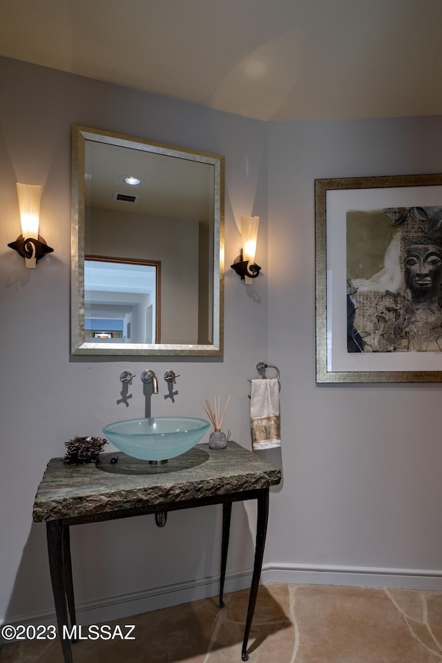 bathroom featuring sink