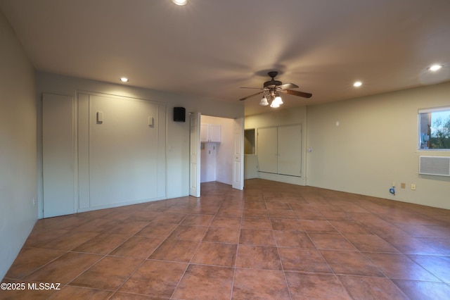 empty room with ceiling fan