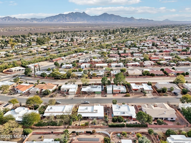 bird's eye view featuring a mountain view