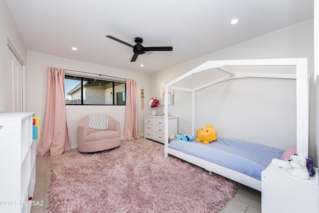 bedroom featuring ceiling fan