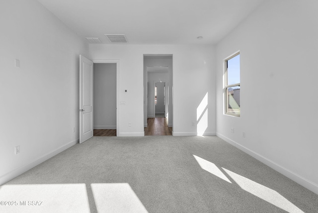 unfurnished bedroom featuring carpet floors