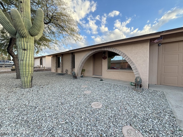 view of front of property