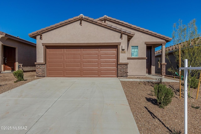 view of front facade with a garage