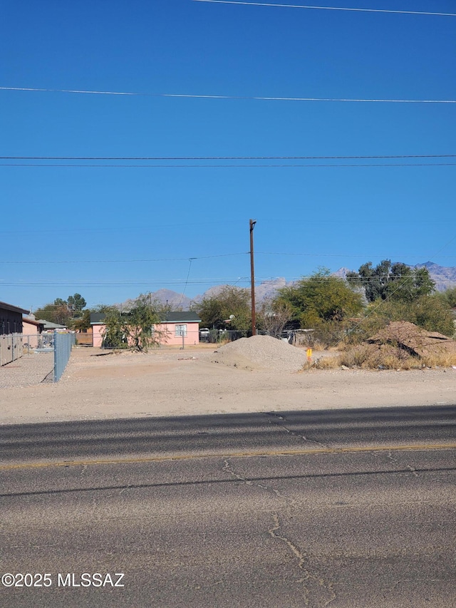 Listing photo 2 for E 36th St Unit 11, Tucson AZ 85713