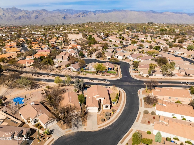 birds eye view of property featuring a residential view and a mountain view