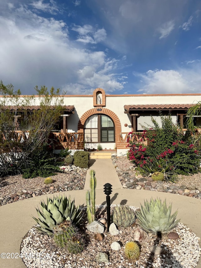 view of front of home