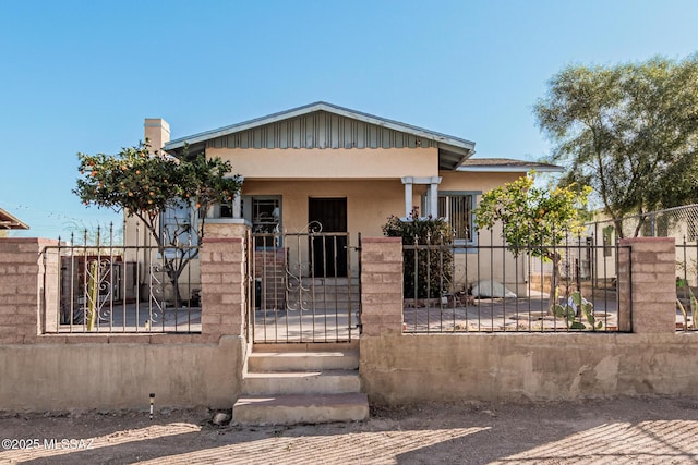 view of front of property