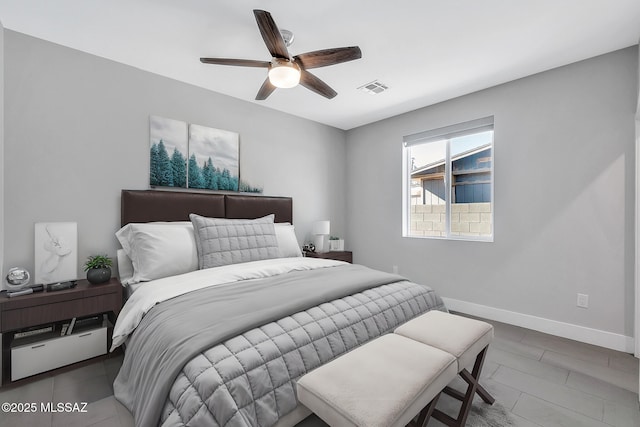 bedroom with ceiling fan