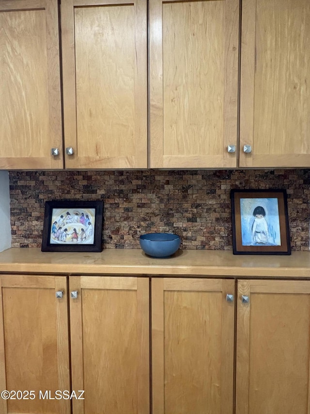 room details with decorative backsplash