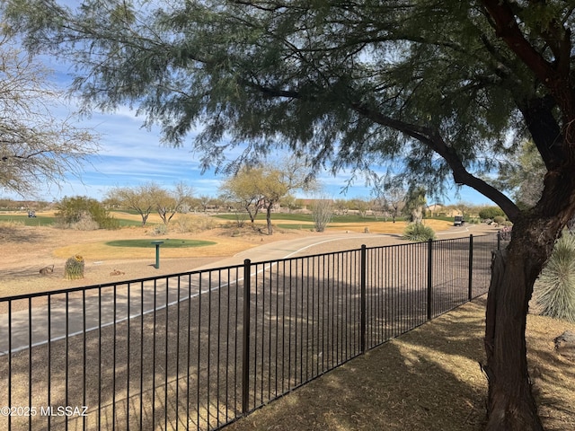 60782 E Arroyo Vista Dr, Oracle, AZ 85623 - view of yard featuring fence
