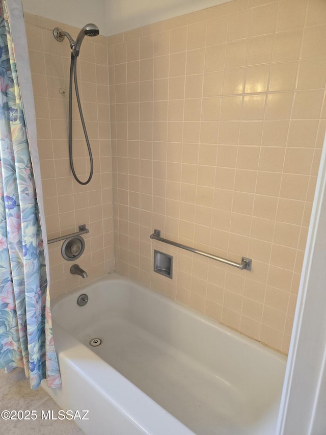 484 S La Canada Dr Unit B, Green Valley, AZ 85614 - bathroom with tile patterned flooring and shower / tub combo