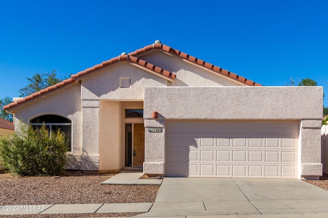 view of front of house featuring a garage