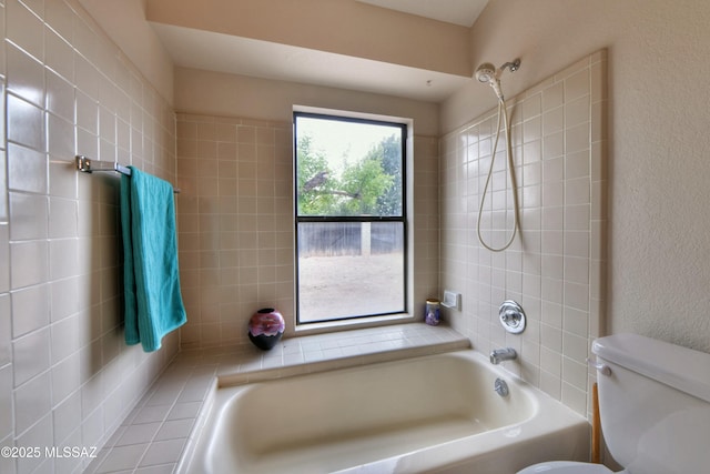 full bath with toilet and shower / tub combination