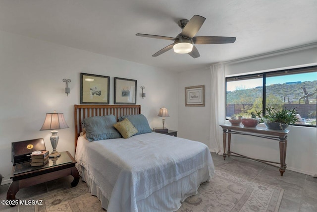 bedroom with ceiling fan