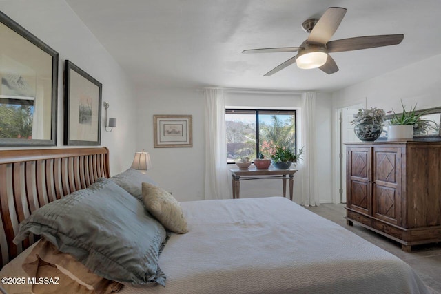 bedroom with ceiling fan