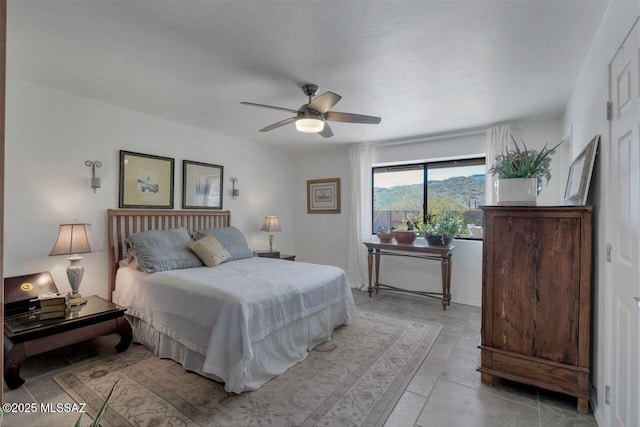 bedroom with ceiling fan