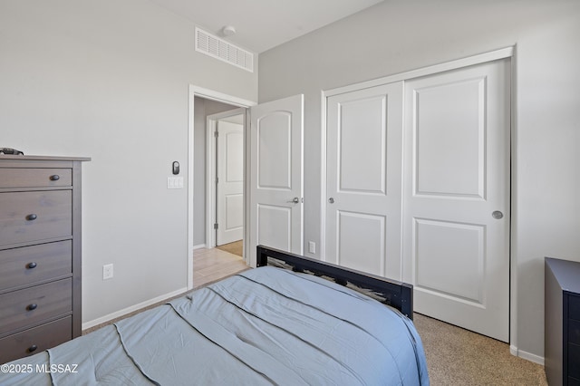 bedroom featuring a closet