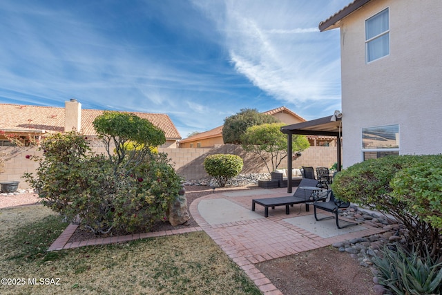 view of yard featuring a patio