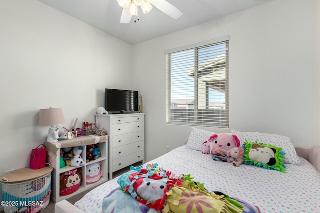 bedroom with ceiling fan