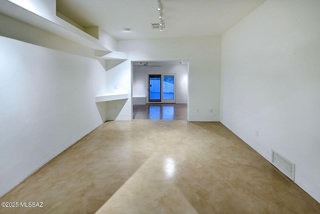 972 N Rancho Del Jefe Loop, Tucson, AZ 85748 - unfurnished room featuring finished concrete floors, a ceiling fan, and track lighting
