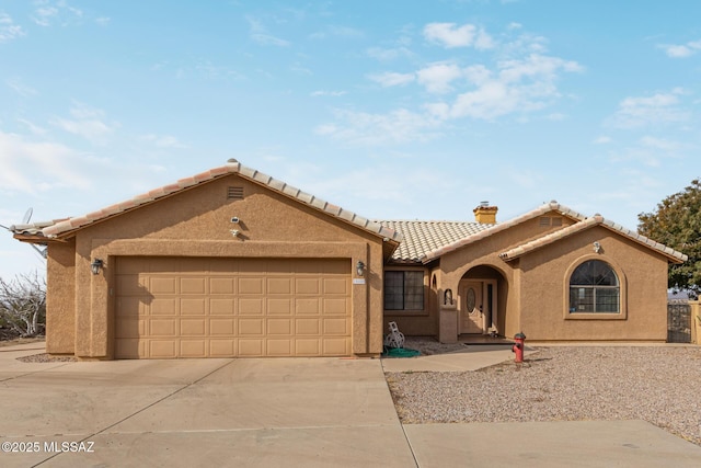 view of front facade with a garage