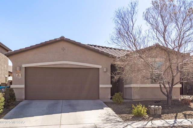 view of front facade with a garage