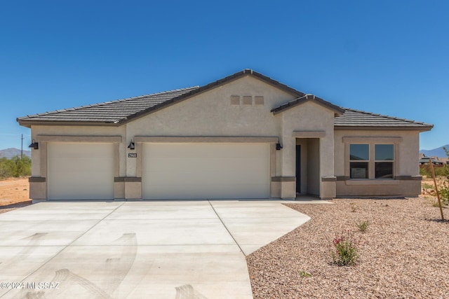 view of front facade featuring a garage