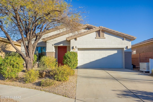 view of front facade with a garage