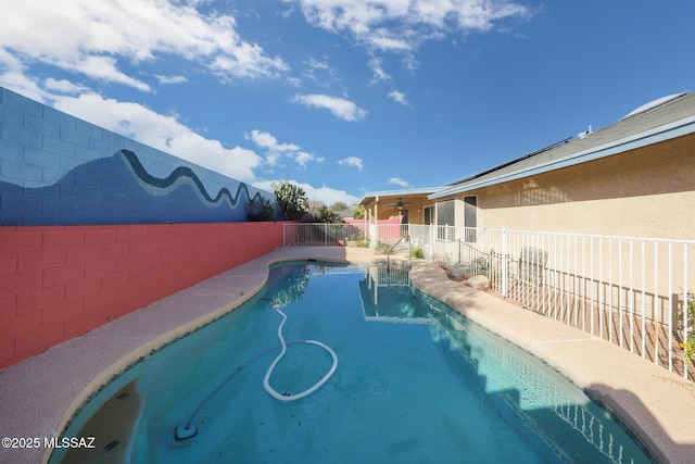 view of swimming pool