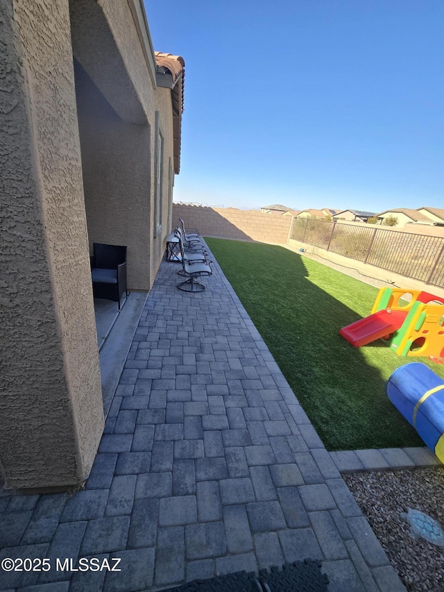 view of yard with a patio