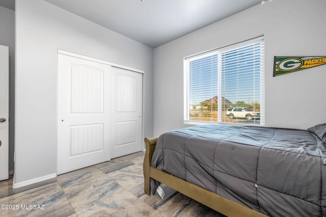 bedroom featuring a closet