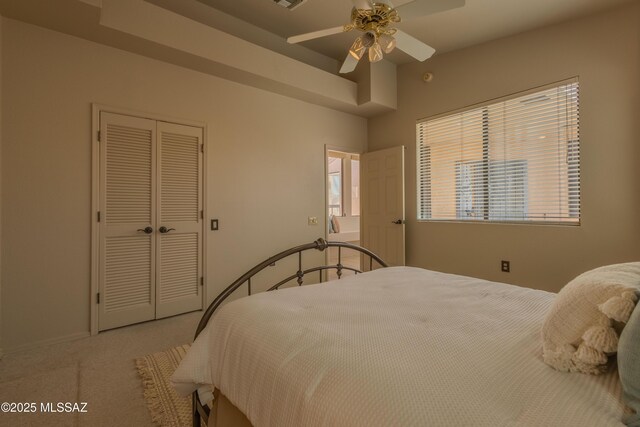 dining area featuring light tile patterned flooring and ceiling fan