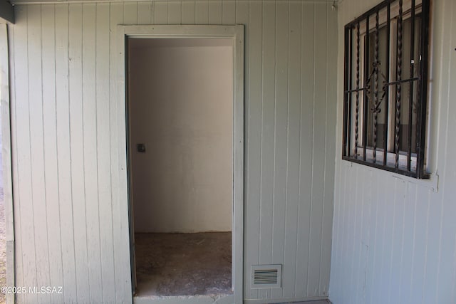 doorway to property with crawl space and visible vents