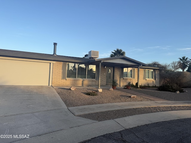 672 N Colette Cir, Tucson AZ, 85748, 3 bedrooms, 2 baths house for sale