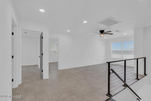 empty room with ceiling fan